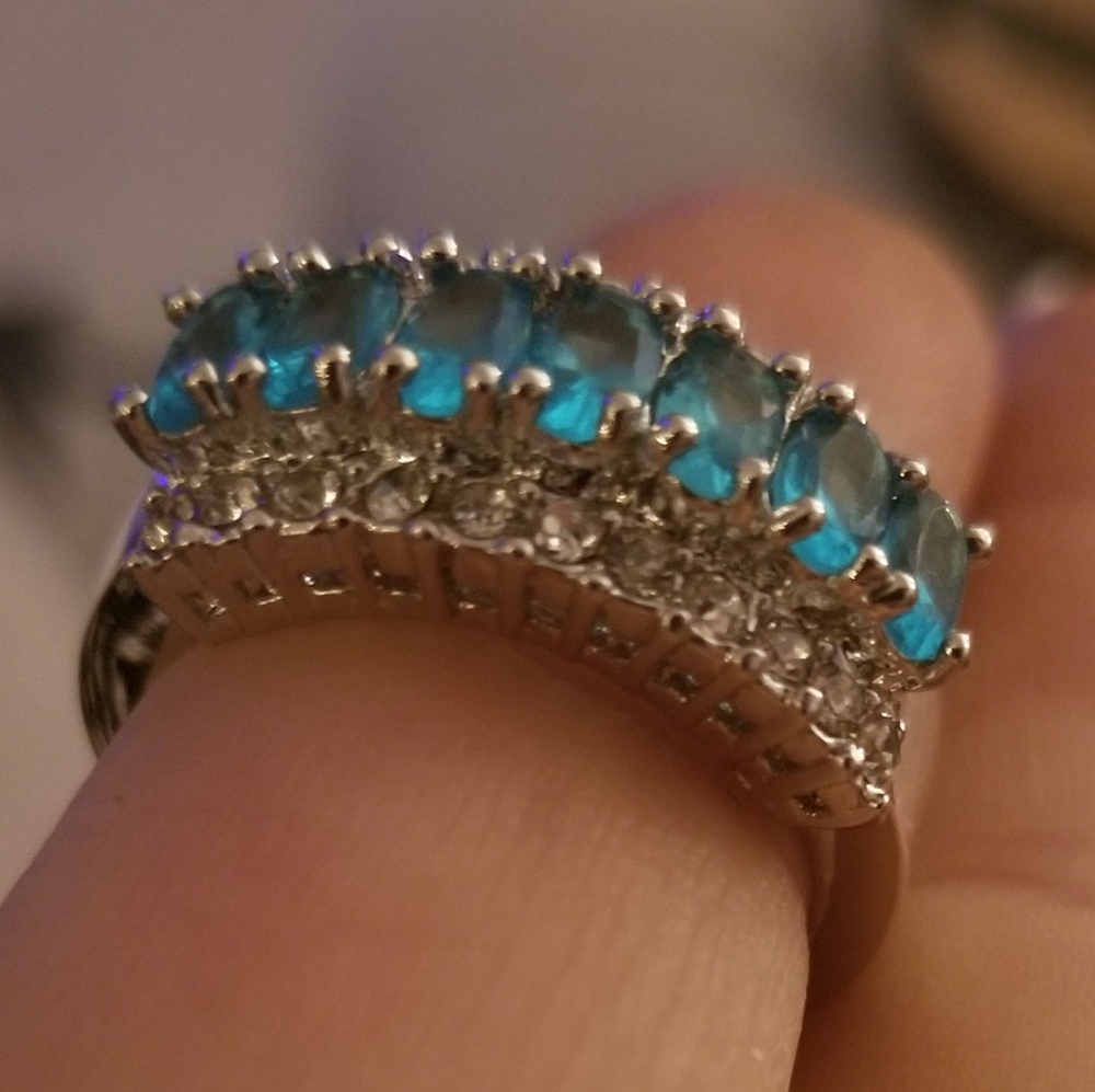 Beautiful Blue Gem Sterling Silver Cocktail Ring 7